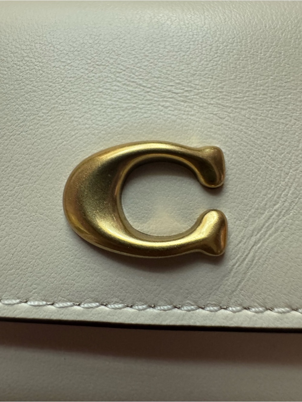 Coach Essential Card Holder Wallet - Picture 3 of 7